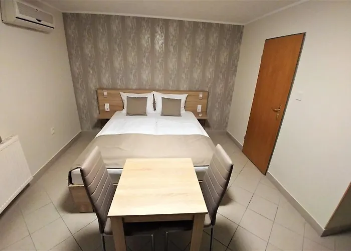 בית אירוח Kek Mediterran Haz