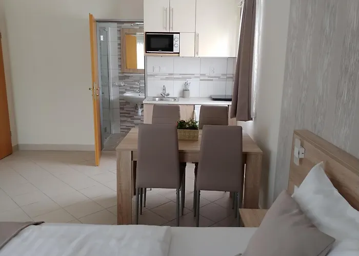 Kek Mediterran Haz Balatonfüred